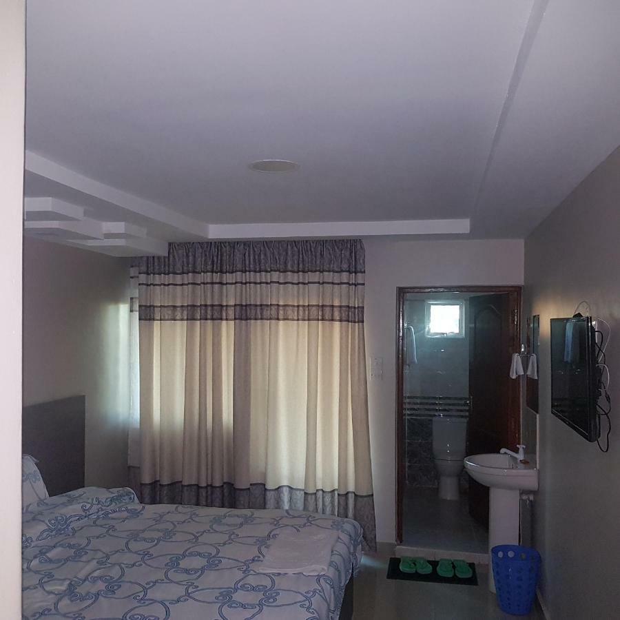 Adala Motel Meru Luaran gambar